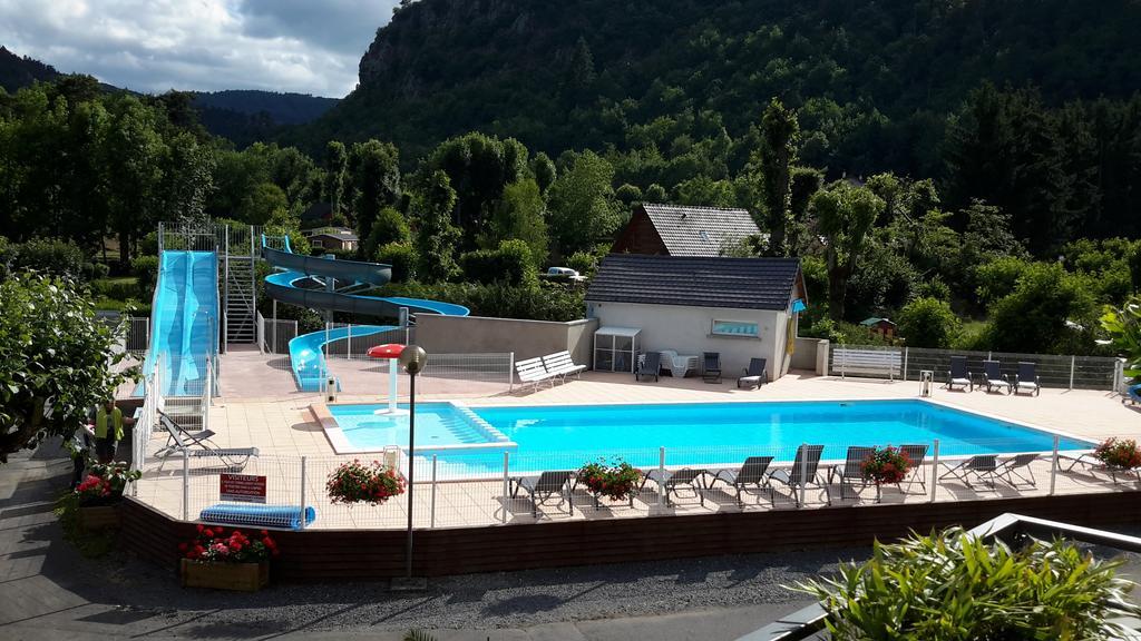 Camping La Cle Des Champs Saint-Nectaire Exterior photo